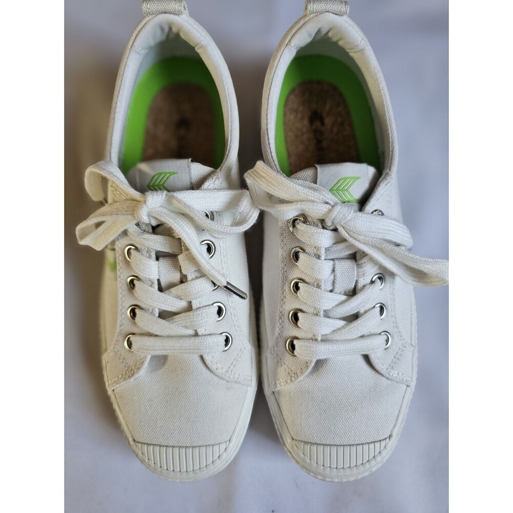 Cariuma OCA White Canvas Low Top Lace Up Casual Sneakers W 6.5 EUC